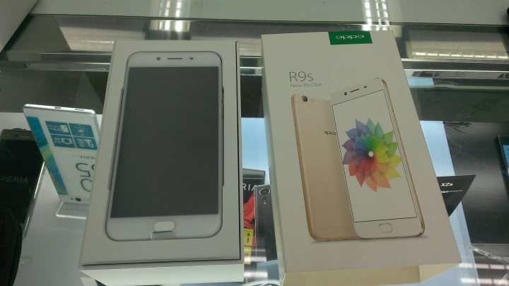 OPPO R9S