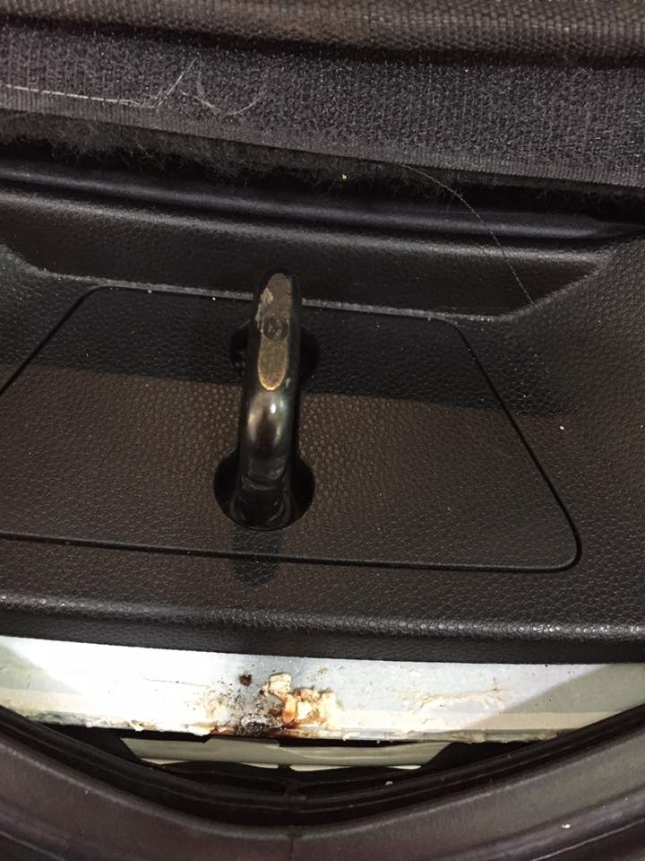 Mazda 5 尾門門框生鏽問題（Fram FB All new mazda 5 Club)