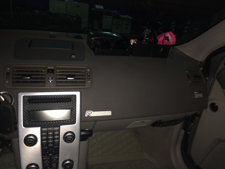 VOLVO S40 D4 高速公路撞擊後之拆卸引擎