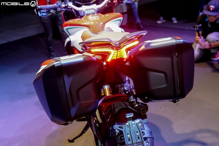 [採訪]現役國際賽車手登台 2017 MV Agusta REPARTO CORSA 四車系賽道發表！