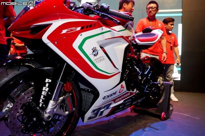 [採訪]現役國際賽車手登台 2017 MV Agusta REPARTO CORSA 四車系賽道發表！