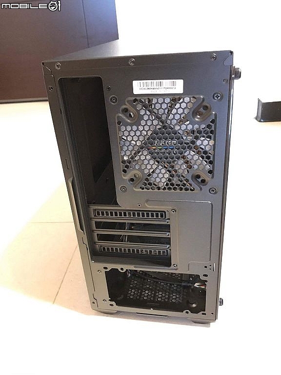 縮小的Lite 5 開箱 CM 酷碼 MasterBox Lite 3.1 無窗全透
