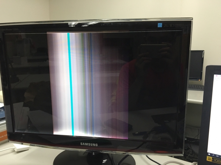 Samsung SyncMaster T220G 損壞