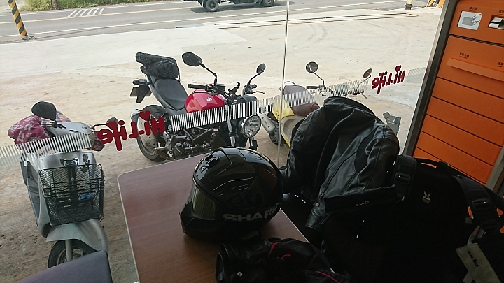 SV650三個月的試駕心得，好無聊卻會讓人一直想騎的車