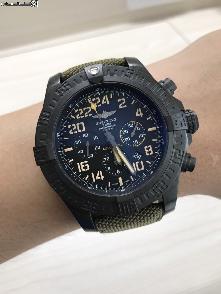 [開箱]Breitling Avenger Hurricane Military