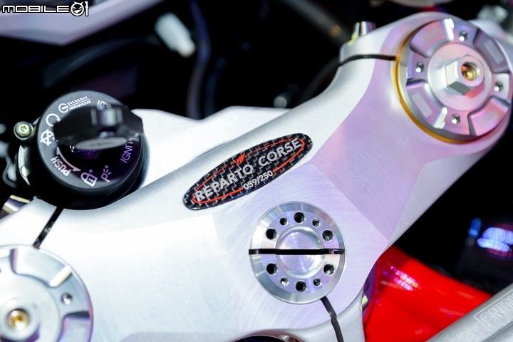 [採訪]現役國際賽車手登台 2017 MV Agusta REPARTO CORSA 四車系賽道發表！