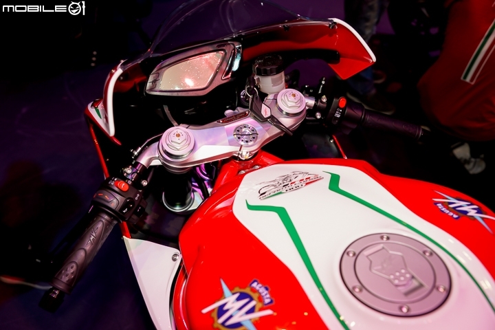 [採訪]現役國際賽車手登台 2017 MV Agusta REPARTO CORSA 四車系賽道發表！