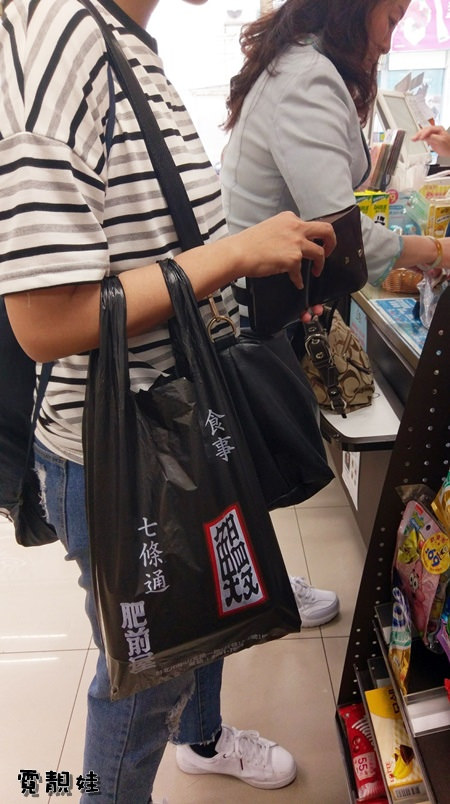 覺得蠻普通的【肥前屋】鰻魚飯、蛋捲、豬肉串