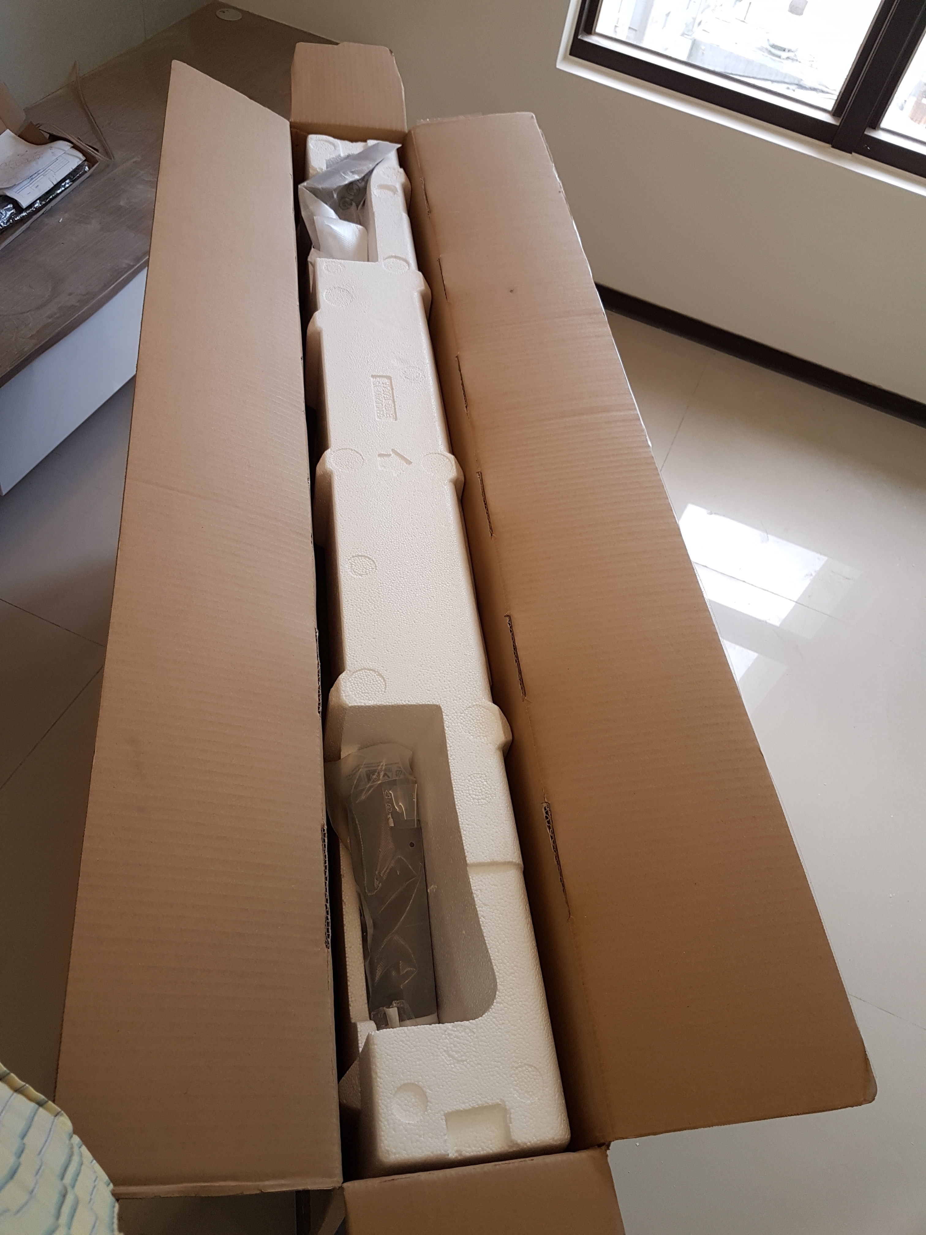 三星2017新機UA55MU6400WXZW 4K UHD電視-很不專業開箱 搭配PHILIPS Soundbar HTL7140B