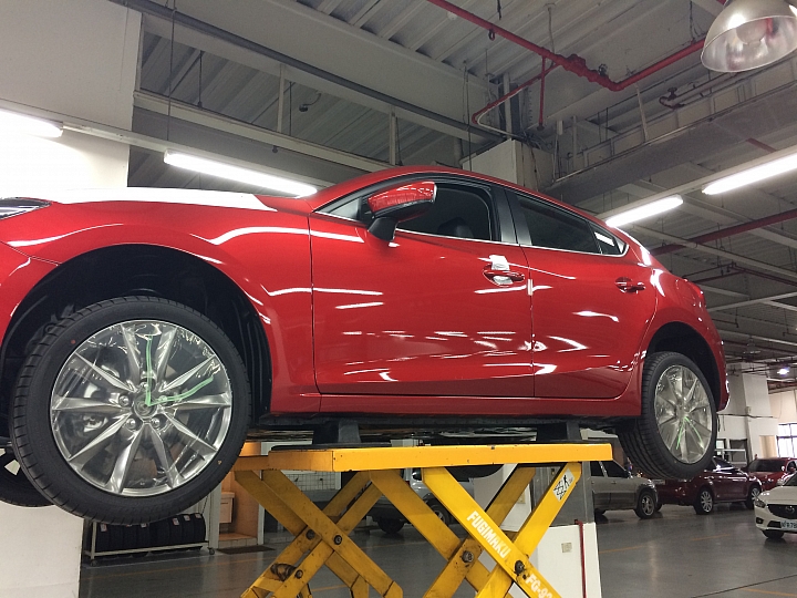 mazda3底盤驗車~~看過了安心了不少