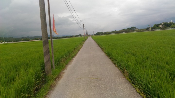 騎 上 一 個 人 的 池 上 天 堂 之 路