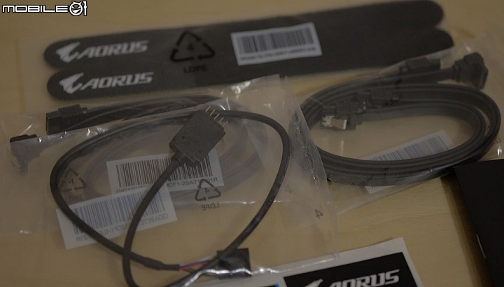 鷹神降臨 AM4  技嘉 AORUS AX370-Gaming K5 /  Ryzen 5 1600 開箱