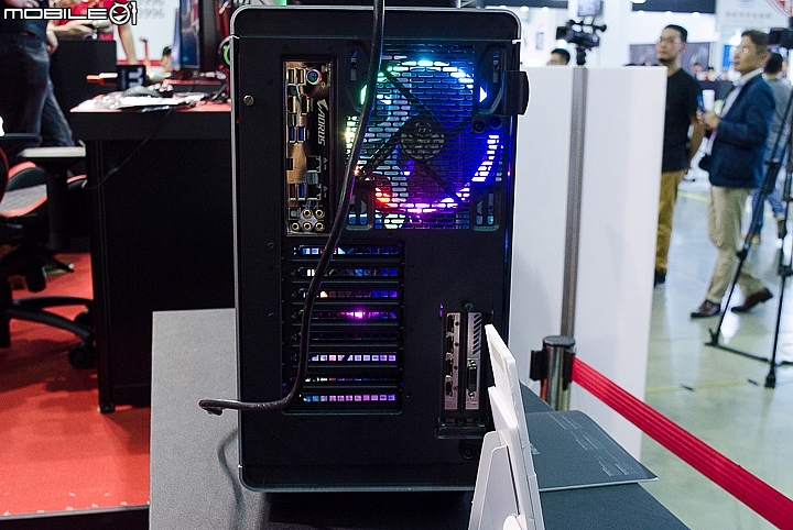 打破框架再現經典 曜越Thermaltake LEVEL 20機殼發表