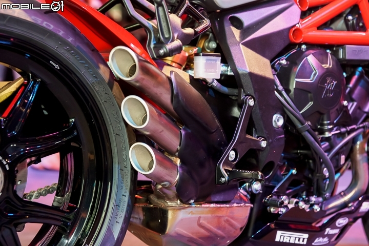 [採訪]現役國際賽車手登台 2017 MV Agusta REPARTO CORSA 四車系賽道發表！