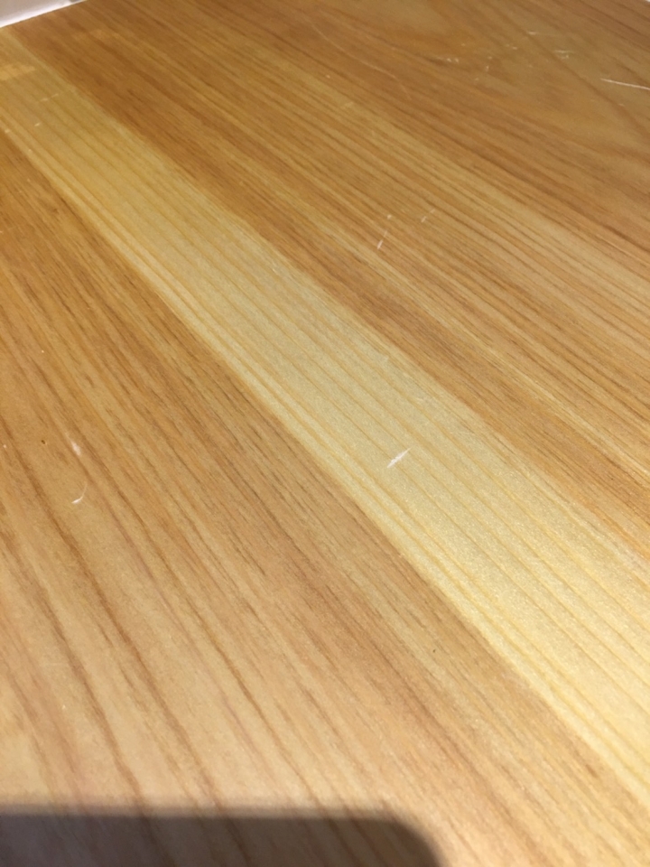 (暈~) 木作貼的木皮，像紙一樣脆弱，容易刮傷??