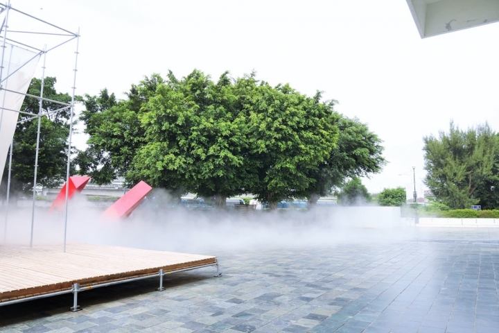 【台北圓山站 | 展覽】如夢似幻的純白氤氳空間♢供霧所 Mist Encounter