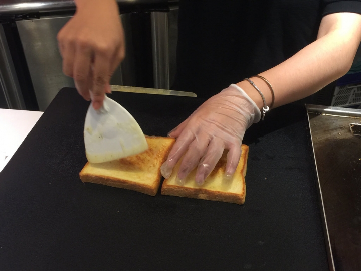 【食記】板橋車站。Isaac Toast & Coffee(環球購物中心B1美食街)~韓國人氣早餐