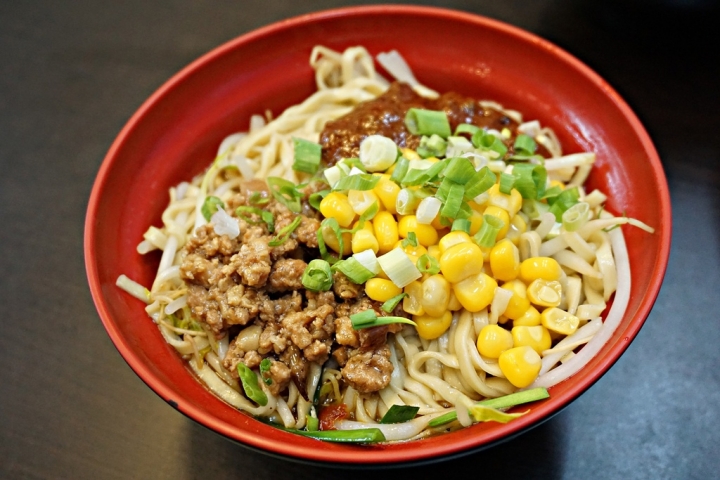【老福記】肉燥鋪到爆量的肉燥飯