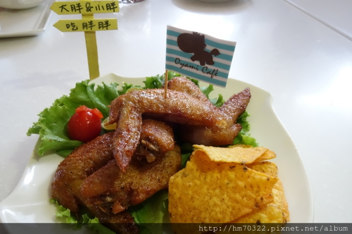 『新北食記』-板橋民生路二段．Oyami Cafe /  板橋美食 / 下午茶 / 義大利麵  / 鬆餅 / 捷運 / 新埔站