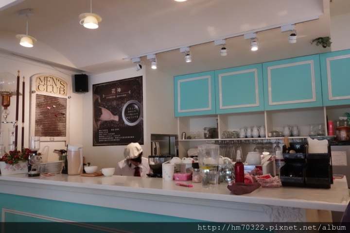 『新北食記』-板橋民生路二段．Oyami Cafe /  板橋美食 / 下午茶 / 義大利麵  / 鬆餅 / 捷運 / 新埔站