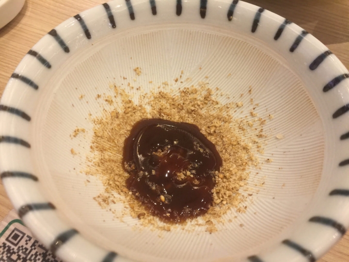 【食記】板橋大遠百。伊勢路-勝勢日式豬排~極黑黑豚里肌豬排好嫩好好吃喔