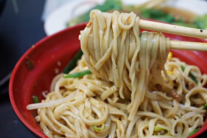 【老福記】肉燥鋪到爆量的肉燥飯