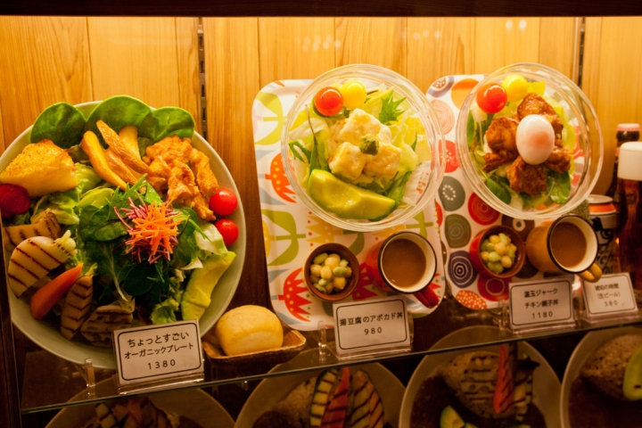 【美食。遊記】神奈川 橫濱 補充纖維 or 肉食主義 應有盡有的JOINUS B1 美食街