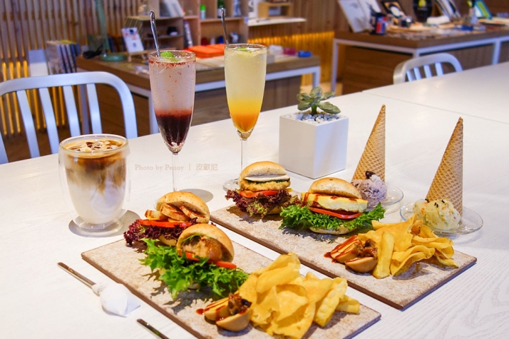 台中 | 食趣所 Fundays / 好食。好物。好展 / 漢堡控必吃必逛的約會散步趣~