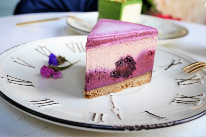 【台北芝山站 | 甜點】美味重乳酪佐乾燥花的美好夢境✡小夢境。Little Dream Cafe'