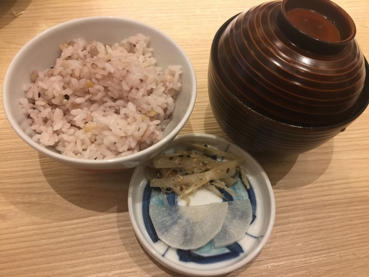 【食記】板橋大遠百。伊勢路-勝勢日式豬排~極黑黑豚里肌豬排好嫩好好吃喔