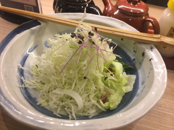 【食記】板橋大遠百。伊勢路-勝勢日式豬排~極黑黑豚里肌豬排好嫩好好吃喔
