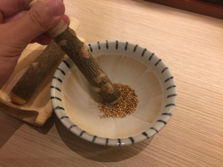【食記】板橋大遠百。伊勢路-勝勢日式豬排~極黑黑豚里肌豬排好嫩好好吃喔