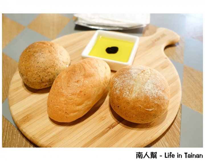【台南中西區-美食】慵懶舒適的用餐空間｜美食好吃到吃光光｜台南小西門 ~ bistro88義法餐酒館