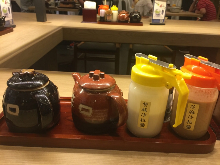 【食記】板橋大遠百。伊勢路-勝勢日式豬排~極黑黑豚里肌豬排好嫩好好吃喔