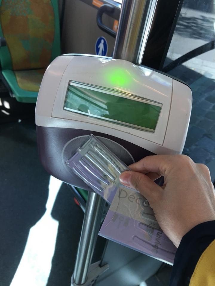 【巴黎生活42天記錄】Day7 慢遊巴黎最好的交通工具 BUS BUS 真的是 BUS