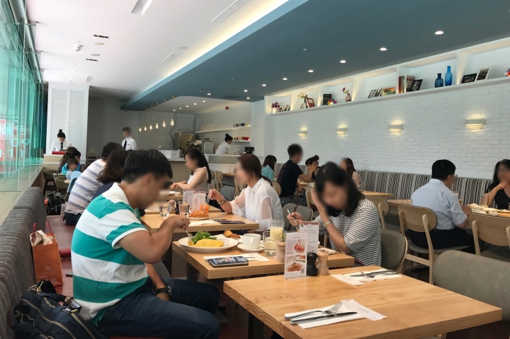 [食記] 中壢 Sarabeth's紐約早餐女王。法式吐司、佬墨輕辣蛋捲、總匯三明治(中壢SOGO)