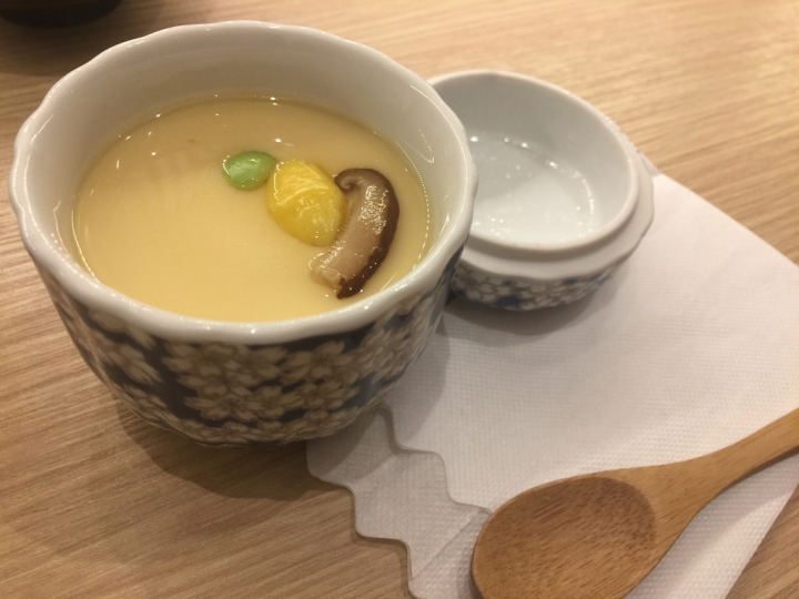 【食記】板橋大遠百。伊勢路-勝勢日式豬排~極黑黑豚里肌豬排好嫩好好吃喔