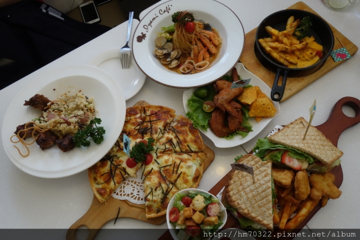 『新北食記』-板橋民生路二段．Oyami Cafe /  板橋美食 / 下午茶 / 義大利麵  / 鬆餅 / 捷運 / 新埔站