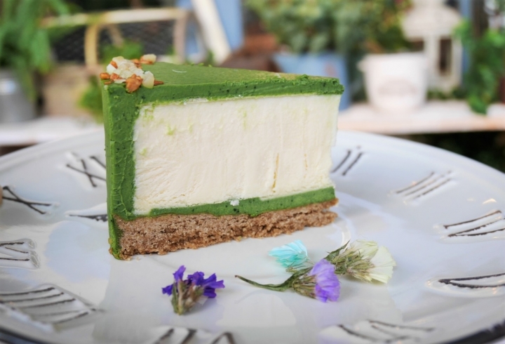 【台北芝山站 | 甜點】美味重乳酪佐乾燥花的美好夢境✡小夢境。Little Dream Cafe'