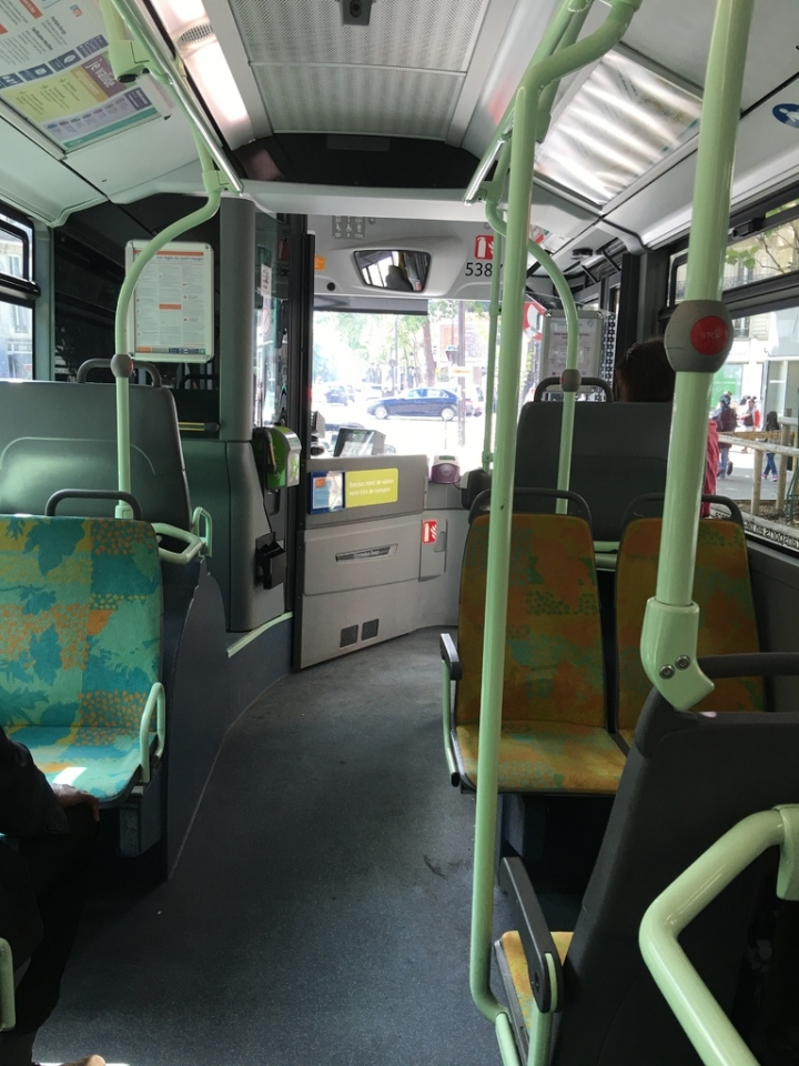 【巴黎生活42天記錄】Day7 慢遊巴黎最好的交通工具 BUS BUS 真的是 BUS