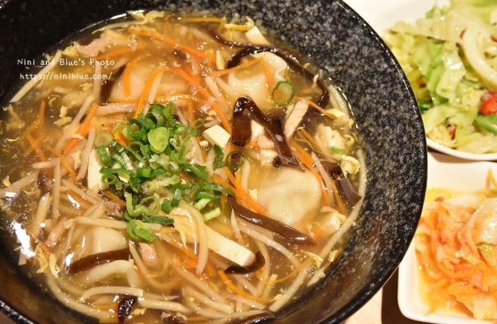 【台中大遠百】朱記餡餅粥 台中店，招牌爆漿餡餅、捲餅、小米粥、蒸餃等北方麵食，還有台中限定餐點，大遠百美食街餐廳推薦