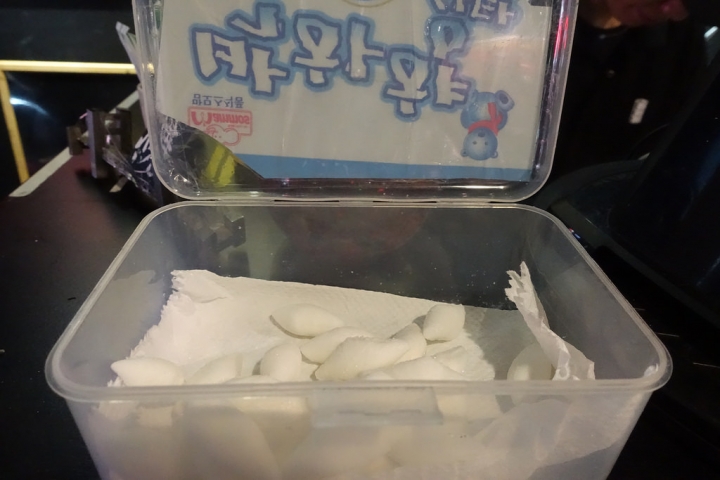 【食記】國父紀念館站/東區延吉街美食。燒桶子韓風立燒~專人烤肉超貼心