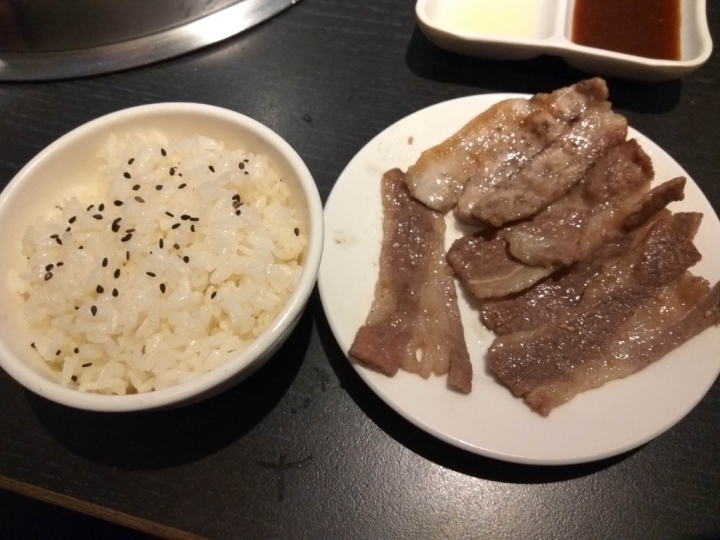 [烤肉]苗栗頭份貍來燒肉町食記~非吃到飽~套餐式~用餐氣氛佳~ 不想吃太撐來這吧!