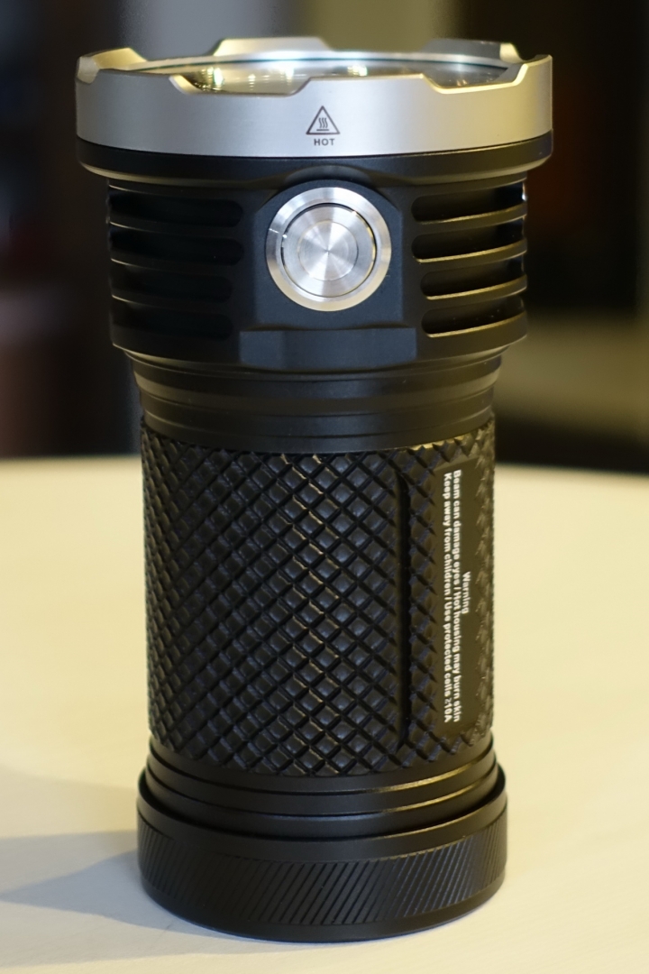 ACEBEAM X80 簡易開箱