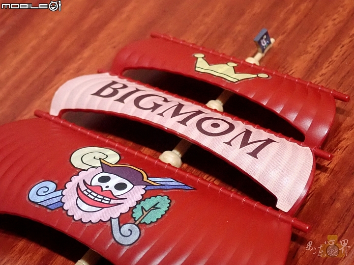 偉大的船 #13 BIG MOM海賊團 (クイーン・ママ・シャンテ号) -開箱文