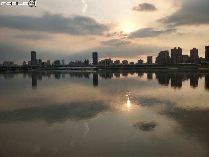 大稻埕水門夕陽u11