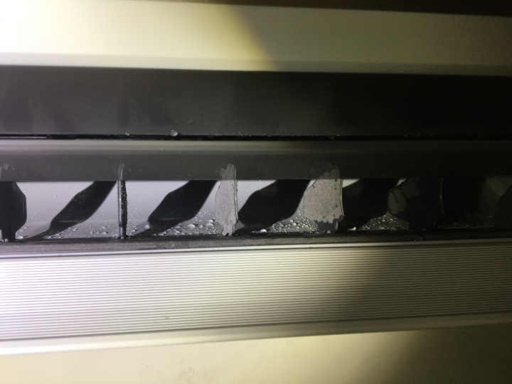 國際牌變頻冷氣PX36A2滴水及耗電疑問
