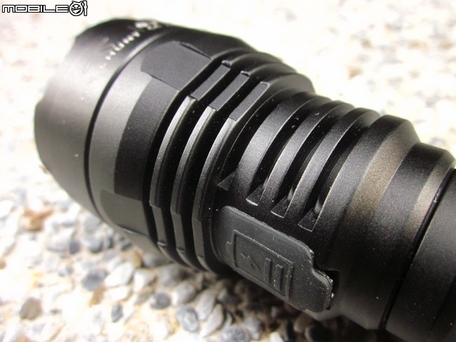 S3 PRO HI 小黑龍 ~ 充電遠射戰術筒