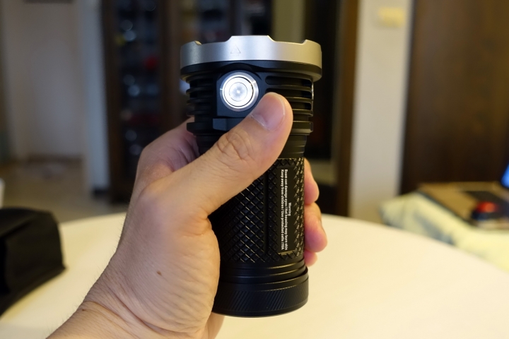ACEBEAM X80 簡易開箱