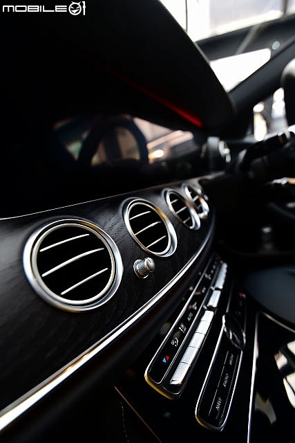 終於敗了W213 E220d ESTATE AMG LINE(補上開箱照片)